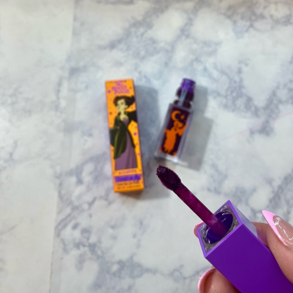 Colourpop x Hocus Pocus Fresh Kiss Lip Creme - Tonight We Fly